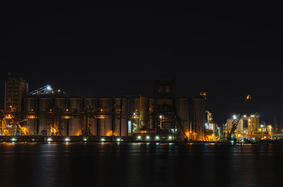 Industrie bij nacht